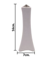 Florero de cerámica esmaltada de 7*16cms. 