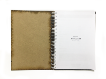 Imagen de Agenda 2022 sublimable con espiral y tapa de mdf lisa de 17x24cms.
