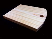 Tabla de cocina de madera de pino de 2.5cms. de espesor de 20*25 cms. 