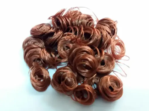 pelo muneca enrulado varios colores 20grs marron 0